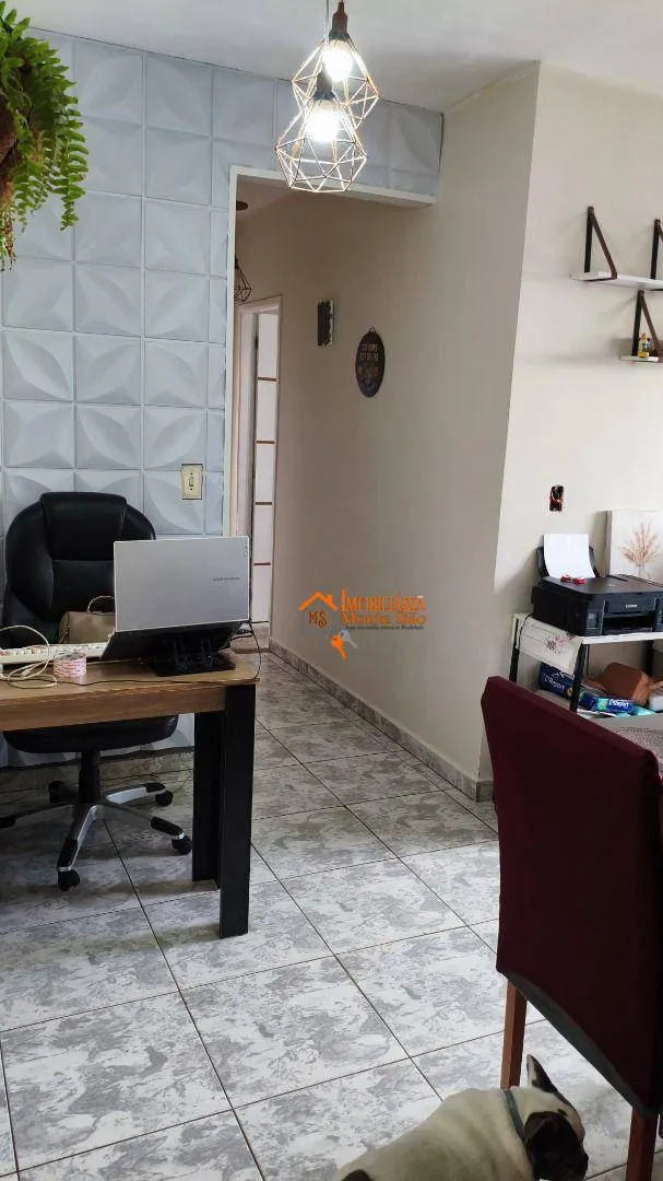 Imagem Apartamento com 2 dormitórios à venda, 55 m² por R$ 280.000,00 - Cocaia - Guarulhos/SP