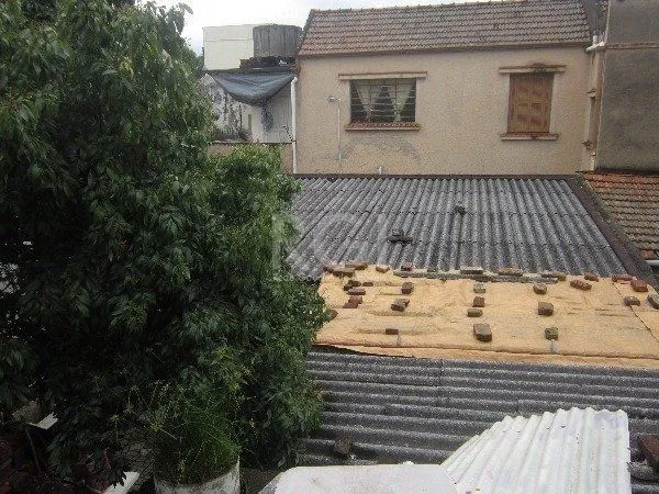 Imagem Casa para Venda - 137m², 1 dormitório, sendo 1 suites, 4 vagas - Floresta