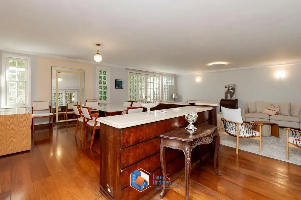 Imagem Casa para venda em Jardim dos Estados com 5 quartos, sendo 4 suítes, 530m²