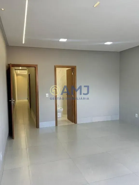 Imagem Venda de Sobrado Alto Padrão - Jardim Vila Boa