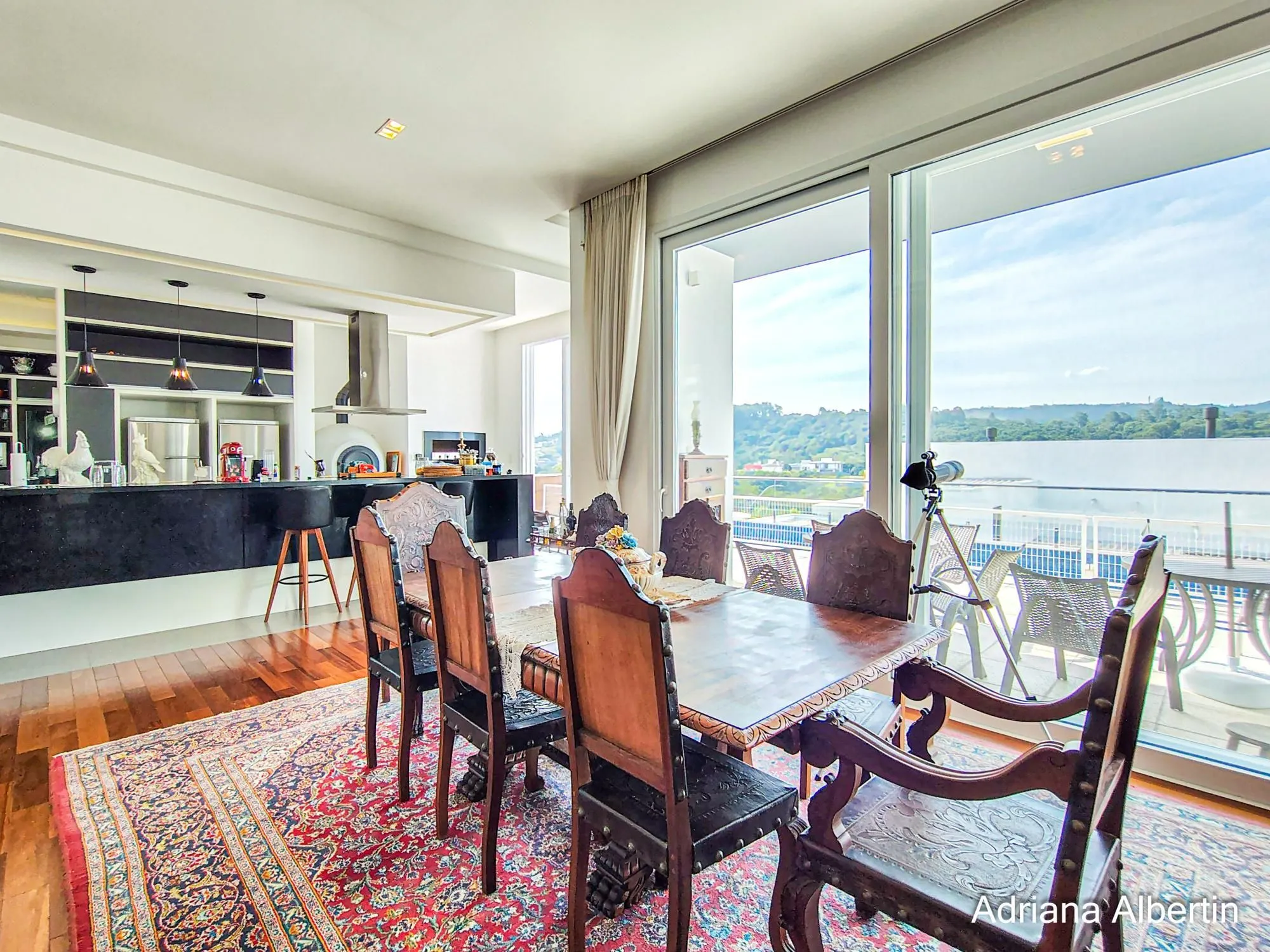 Imagem Casa com 660m² no Alphaville Porto Alegre para quem quer espaço, vista e personalidade - sem cair no padrão genérico