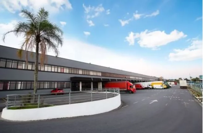 Imagem Galpão Comercial para Locação em Guarulhos-SP Cidade Jardim Cumbica 1.769,21m² de Área Disponível