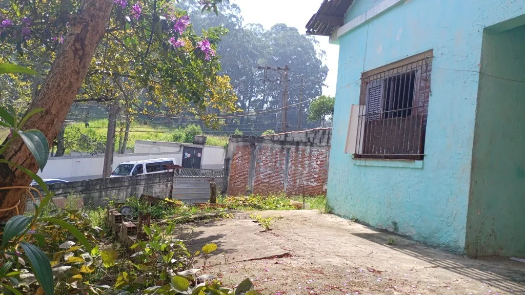 Imagem Casa para locação em São Bernardo do Campo - Jordanópolis: 3 quartos, 1 suite, 2 banheiros, 8 vagas de garagem.
