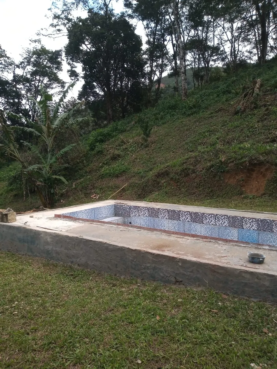 Foto do imóvel Chácara à venda 2 Quartos, 4 Vagas, 26000M², Bairro das Oliveiras, Pindamonhangaba - SP