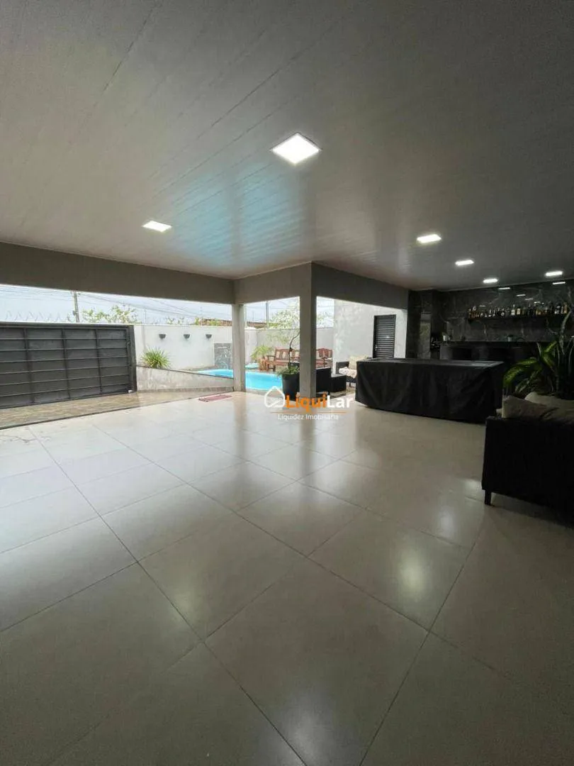 Imagem Casa à Venda no Montevidéu com 3 Suítes, Piscina, Espaço Gourmet e Amplo Quintal Próxima ao Alphaville IV