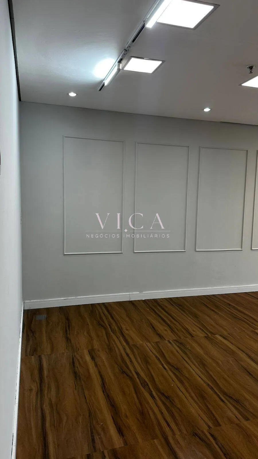 Imagem Sala Com 55m² para aluguel por R$ 4.000,00 - Alphaville/SP