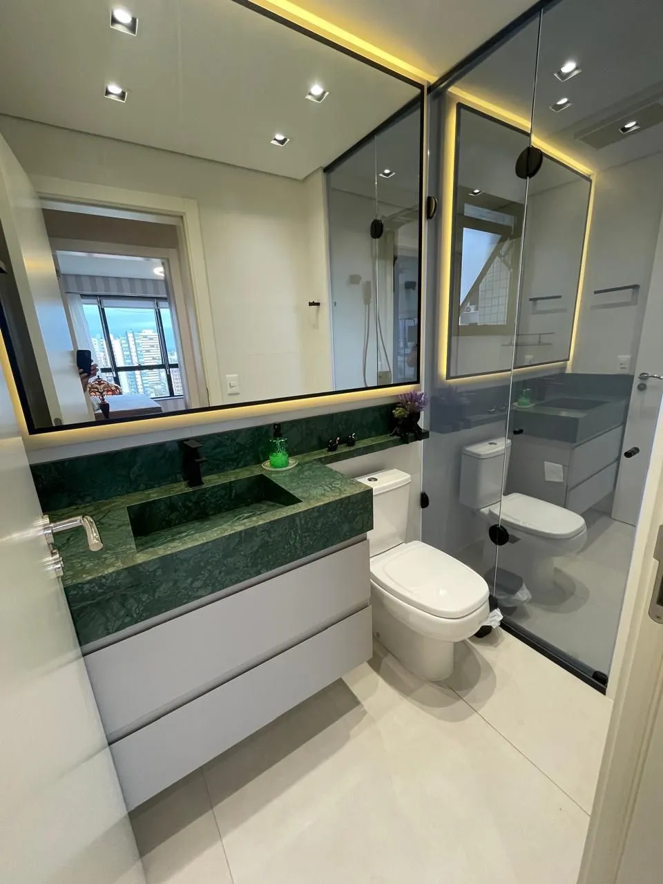 Imagem Apartamento à venda em Torres, Centro, com 2 quartos, 76,87m2