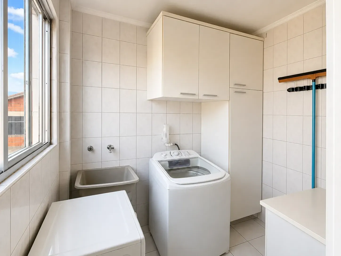Imagem Apartamento com 2 Quartos à Venda, 66 metros em Jardim Casqueiro - Cubatão