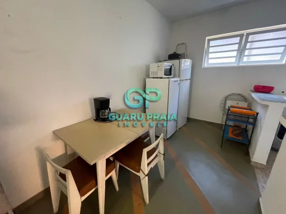 Imagem Casa ampla, térrea, 3 dormitórios sendo 2 suítes, sala para 2 ambientes com lareira, lavabo, cozinha, área de serviço, despensa