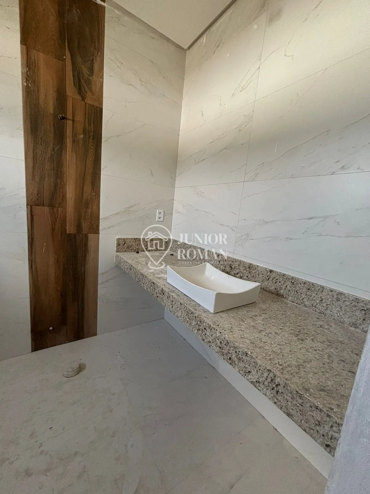 Imagem LINDO SOBRADO ALTO PADRAO 252M² - OPORTUNIDADE NO JD VITORIA - BARREIRAS/BA