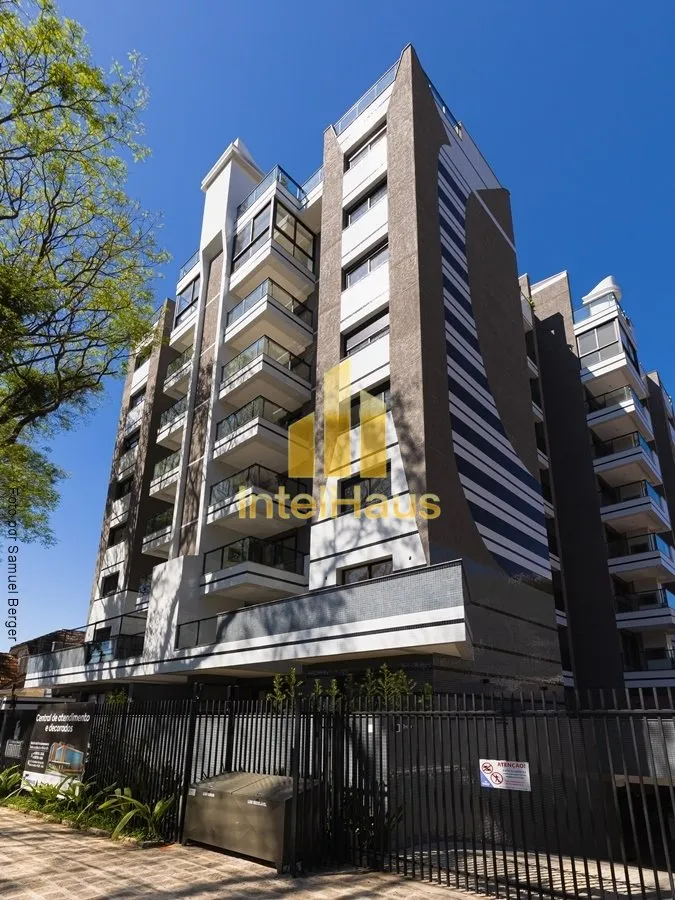 Localizado no Juvevê, um dos bairros mais valorizados de Curitiba, o Terrasse Normandie possui apar...