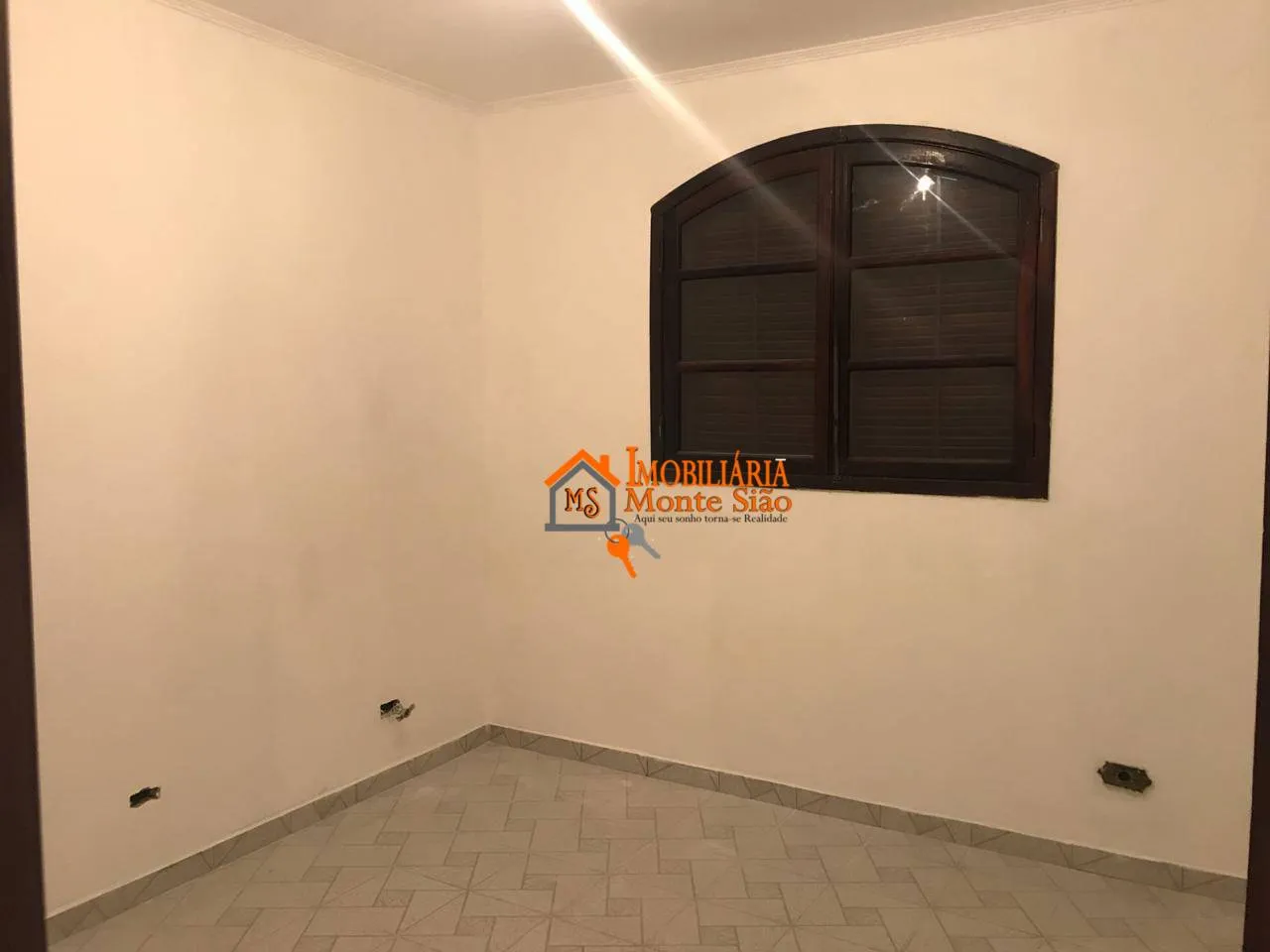 Imagem Sobrado com 3 dormitórios à venda, 254 m² por R$ 650.000,00 - Jardim Santa Cecília - Guarulhos/SP
