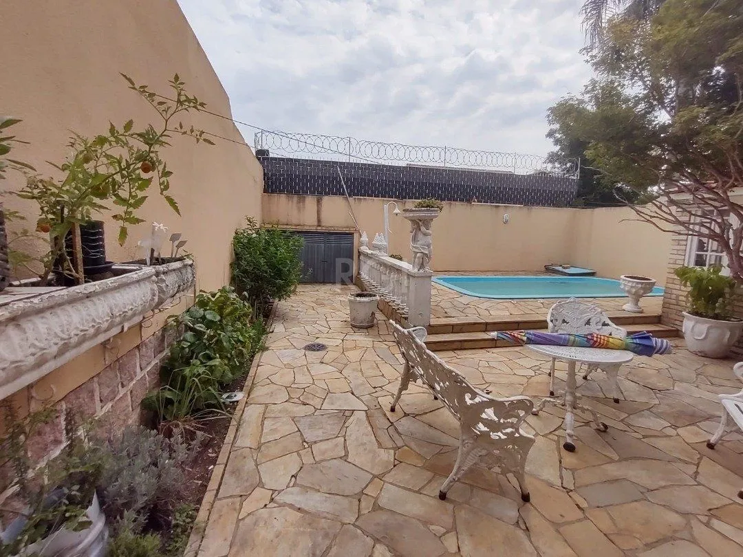 Imagem Casa para Venda - 200m², 4 dormitórios, sendo 1 suites, 3 vagas - Ipanema