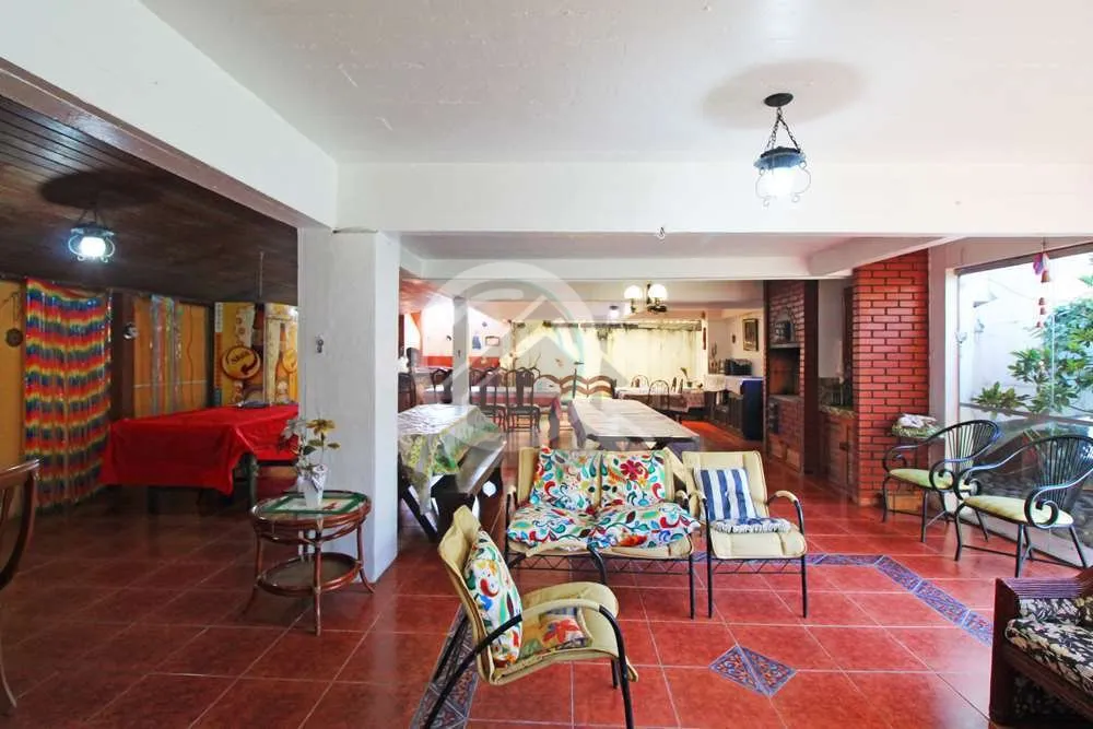 Imagem Você procura uma casa com estilo, próprio para o conforto e bem estar da sua família? Essa bela r...