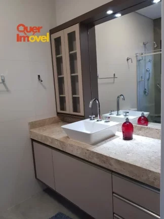 Imagem Condomínio Alphaville - 4 quartos, 4 suítes, 6 banheiros, 2 vagas na zona sul de Ribeirão Preto-SP. Quer Imóvel Negócios Imobiliários.