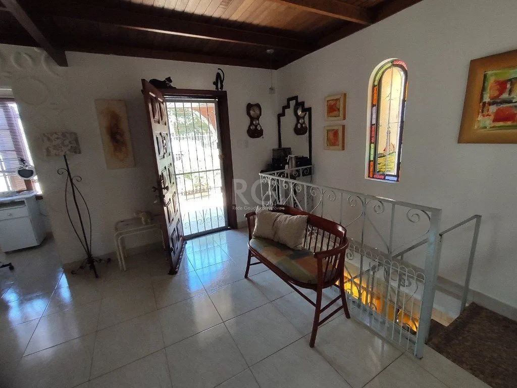 Imagem Casa para Venda - 142.8m², 4 dormitórios, 5 vagas - Teresópolis