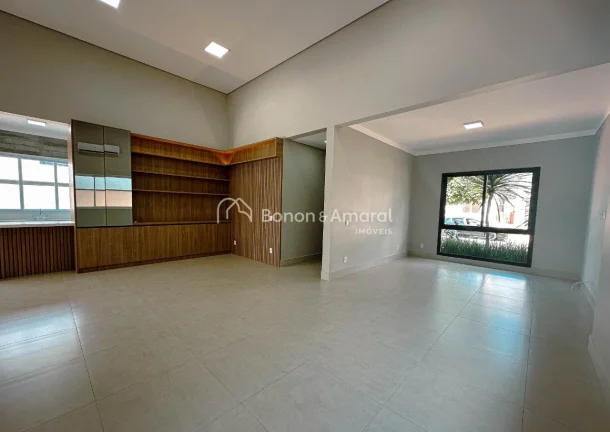 Imagem Maravilhosa casa térrea, acabamento de primeira, com 3 suítes todas com armários e ar condicionad...