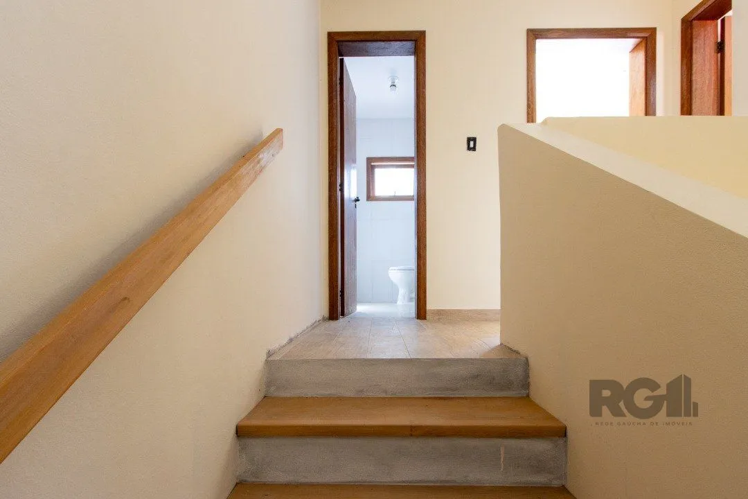 Imagem LINDA CASA EM CONDOMÍNIO JUNTO À NATUREZA