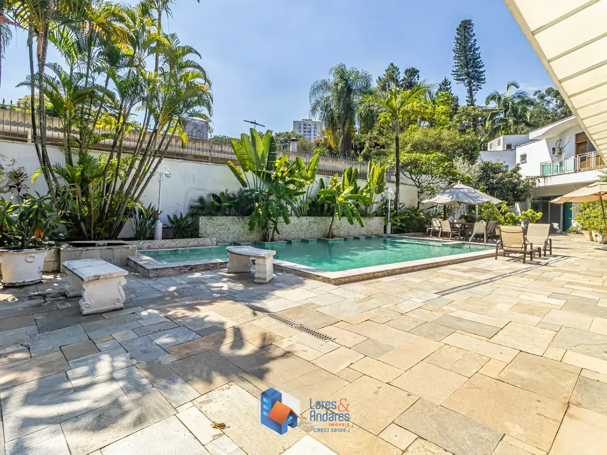 Imagem Casa para venda em Pinheiros com 5 quartos, sendo 5 suítes, 735m²