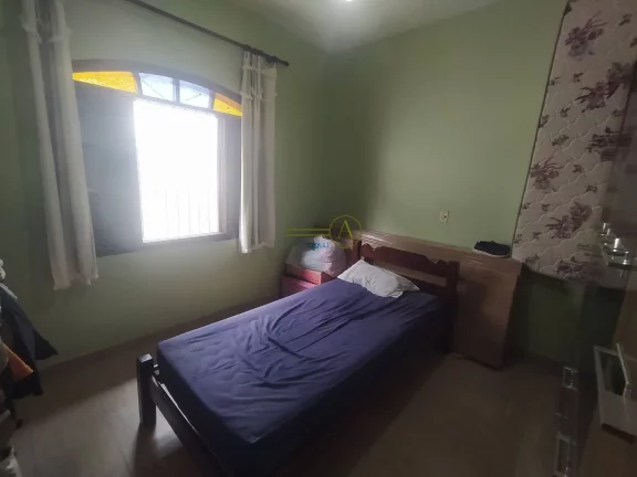 Imagem Casa com 3 dorms + Edícula, á 700m da Praia á venda em Peruíbe