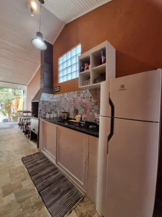 Imagem POUSADA A VENDA EM MARESIAS COM 1 CASA PRINCIPAL, COM 1 SUÍTE E PISCINA E MAIS UM SOBRADO COM 6 SUÍTES