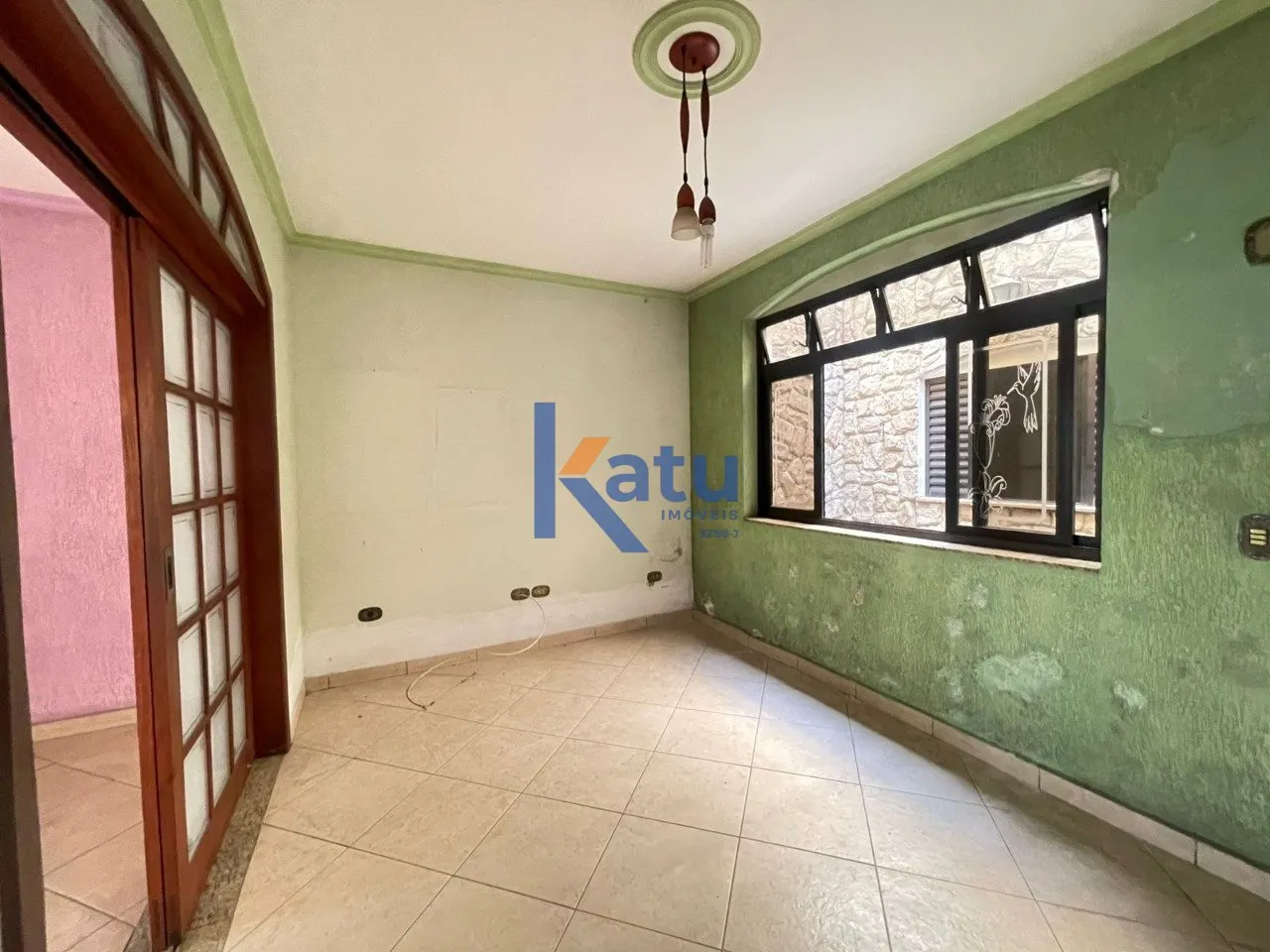 Imagem CASA TÉRREA PARA VENDA NO VILA RAMI - JUNDIAÍ/SP

A residência possui 183 m² de área construíd...