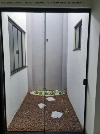 Imagem Alto Padrão para Venda em Maringá, Jardim Espanha, 3 dormitórios, 1 suíte, 2 banheiros, 2 vagas