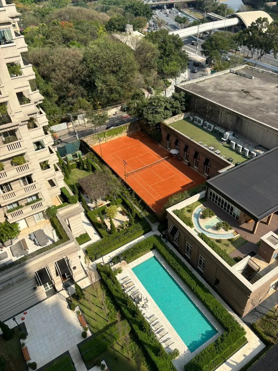 Imagem Apartamento de 500m², Localizado no Condomínio Seridó 106 - Jardim Europa, São Paulo - SP!