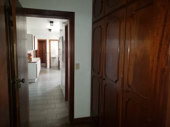 Imagem Excelente apartamento de alto padrão com 1 pavimento e 1 unidade por andar com 282,20m² area util ...