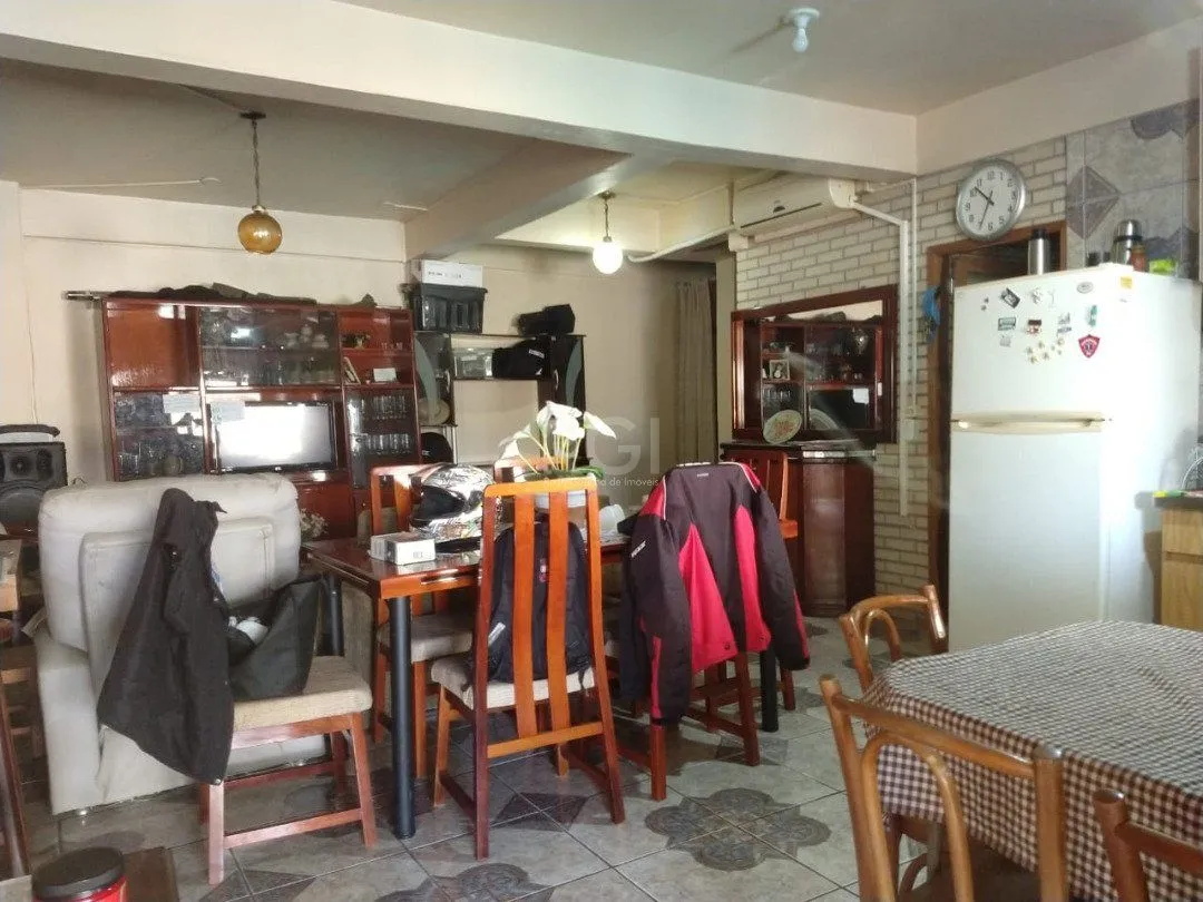 Imagem Casa para Venda - 322.4m², 2 dormitórios, 7 vagas - Cristal