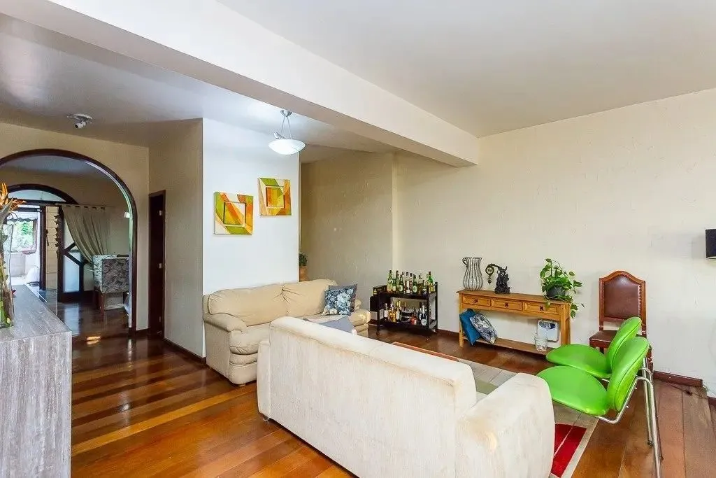 Imagem Casa espaçosa com 6 dormitórios e vista incrível no Cristo Redentor