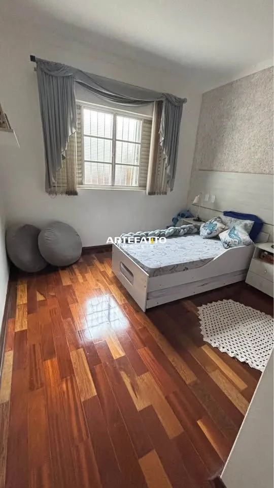 Imagem Casa com 3 dormitórios no bairro Santo Agostinho