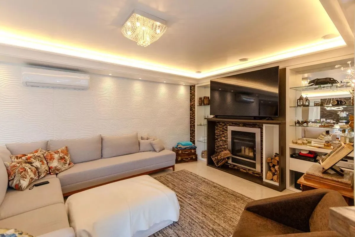 Imagem Apartamento com 3 dormitórios, 2 vagas e 231.61m² - Bairro Menino Deus