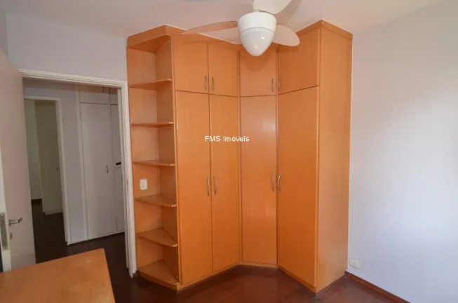 Imagem Imperdível apartamento à venda em Moema, São Paulo-SP: 3 quartos, 1 suíte, 2 banheiros, 1 vaga de garagem e 95m² de luxo!