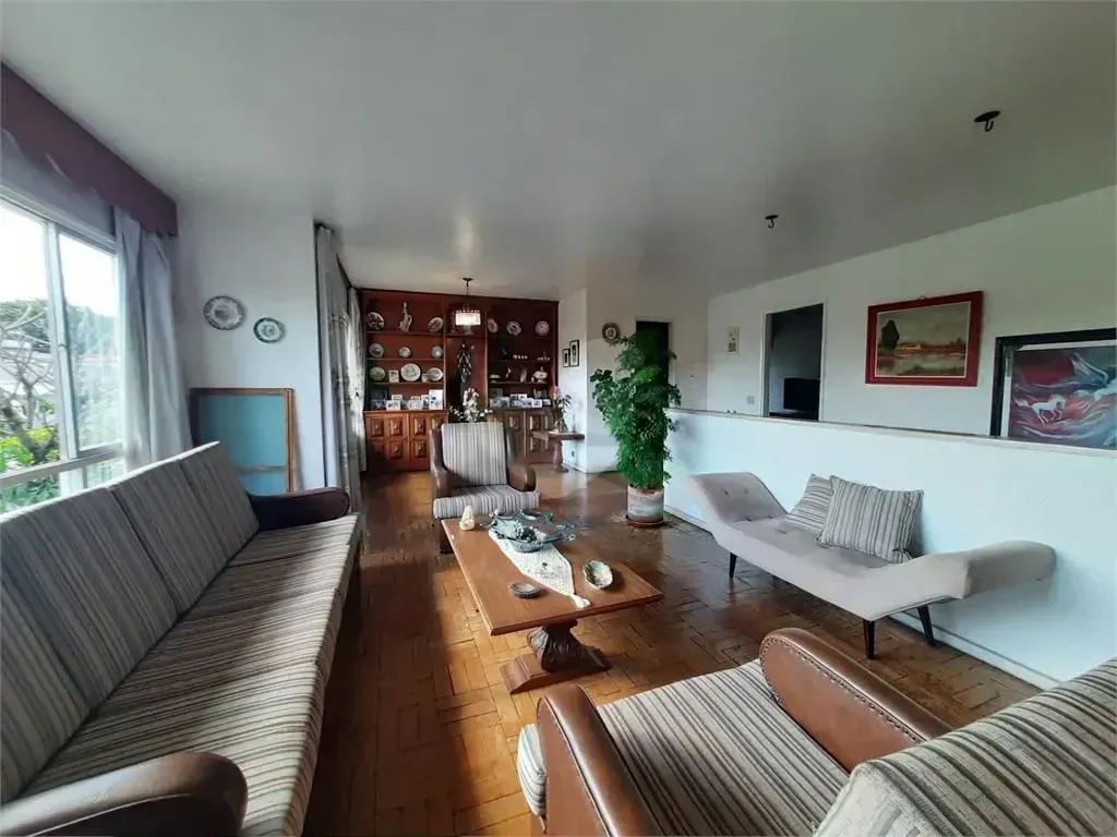 Imagem Casa com 4 Quartos à Venda, 200 m² em Parque Continental - São Paulo