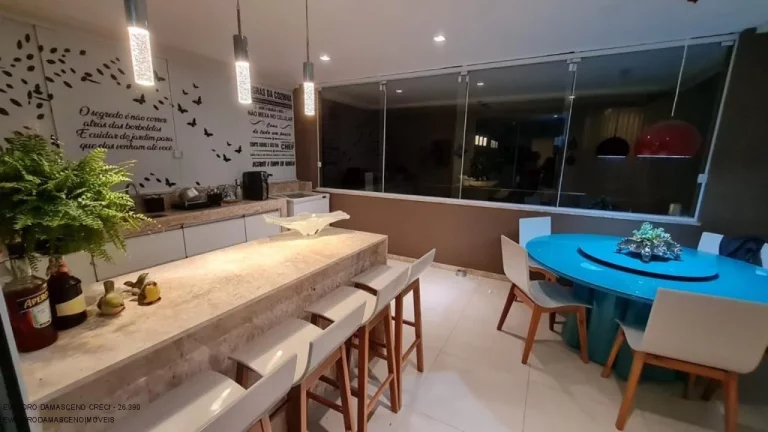 Imagem Casa alto padrão a venda em Busca Vida com 4 sites