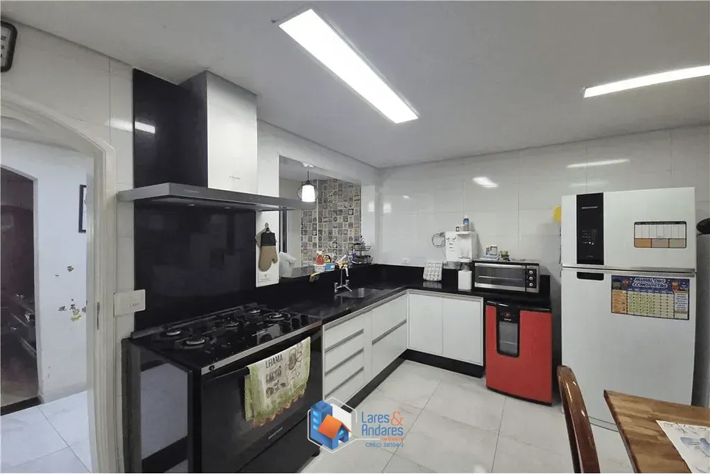 Imagem Casa à venda 2 Quartos 1 Suite 2 Vagas 180M² Vila Tolstoi São Paulo - SP