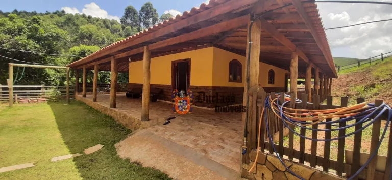 Imagem Chácara com 3 dormitórios à venda, 8000 m² por R$ 680.000,00 - Pinhal Grande - Toledo/MG