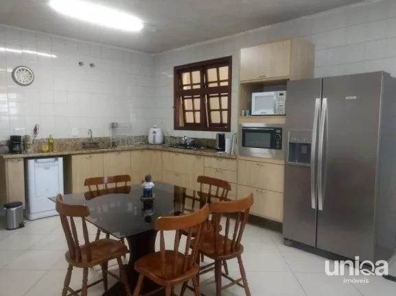 Imagem Casa 4 dormitórios (2 suítes), banheira de hidro, piscina, garagem