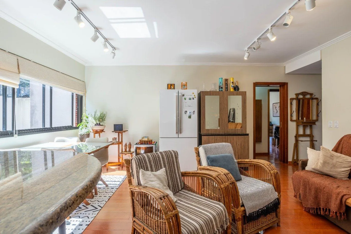 Imagem Apartamento de 3 quartos e 93m² à venda em Rio Branco, Porto Alegre.