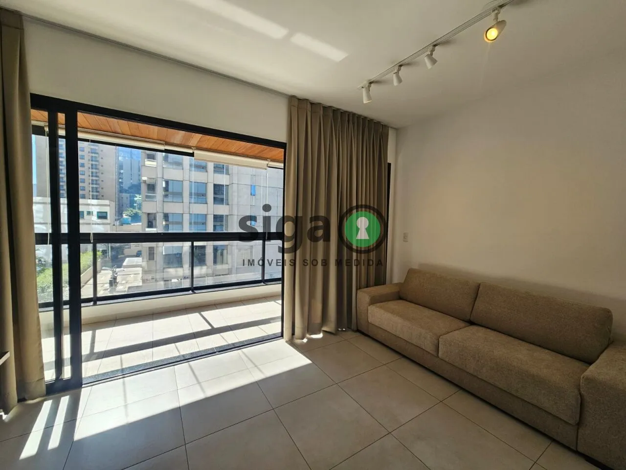 Imagem Apartamento mobiliado para alugar no Condomínio Limited Funchal