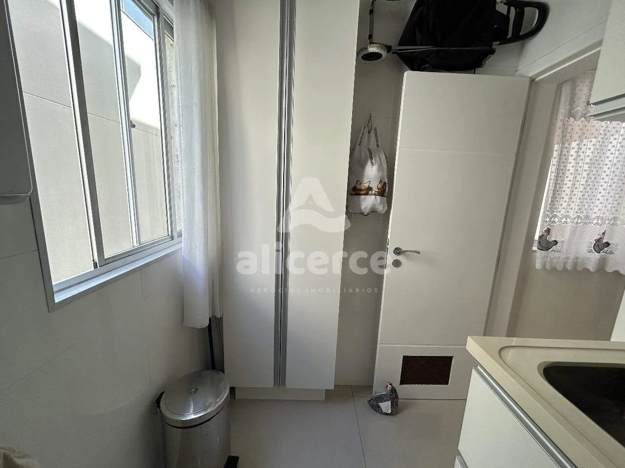 Imagem Apartamento à venda com 3 quartos 1 suíte, 89,56m² em Balneário Florianópolis