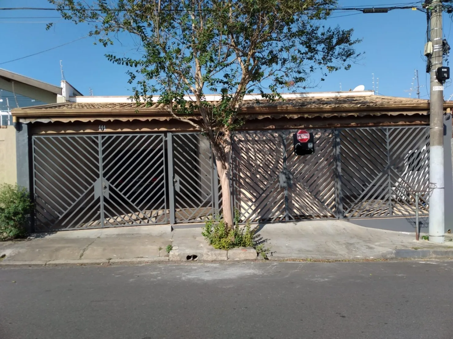 Foto do imóvel Casa à venda 3 Quartos, 1 Suite, 2 Vagas, 300M², Jardim Rosely, Pindamonhangaba - SP