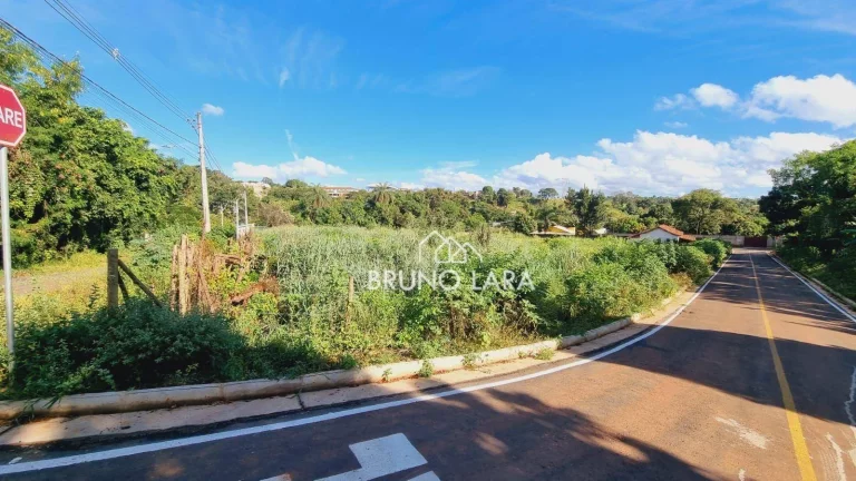 Imagem Área à venda bairro São José em São Joaquim de Bicas /MG.