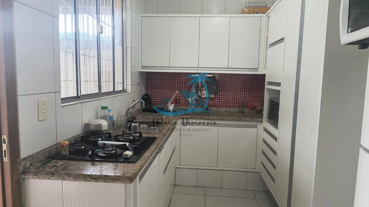 Imagem Excelente imóvel para investidor no Perequê-açu a apenas 250m do mar: 02 casas térreas, entrada por ruas separadas