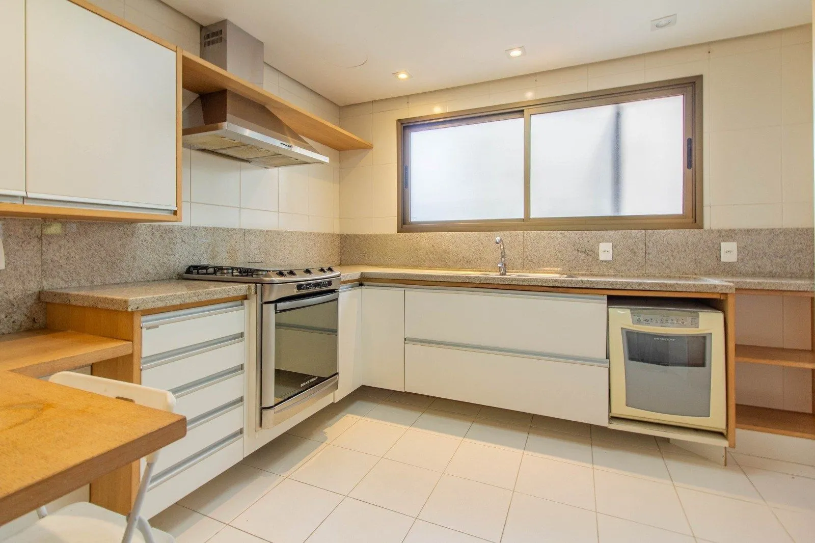 Imagem Apartamento Garden com 202m² e 3 dormitórios, 3 suítes, 3 vagas