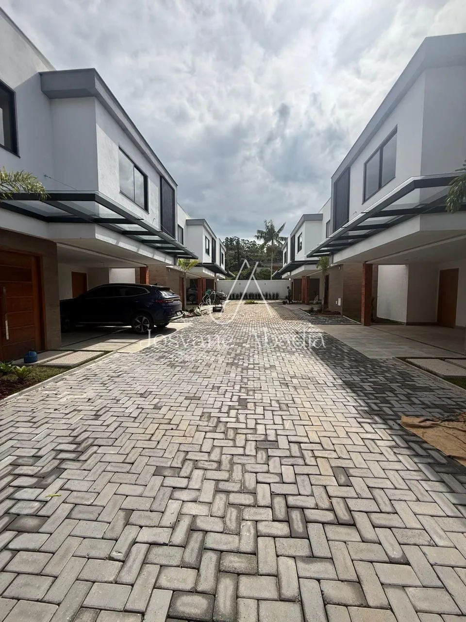 Imagem Casa de Alto Padrão no Jardim da Serra | 3 Suítes no Bairro Aeroporto - Juiz de Fora