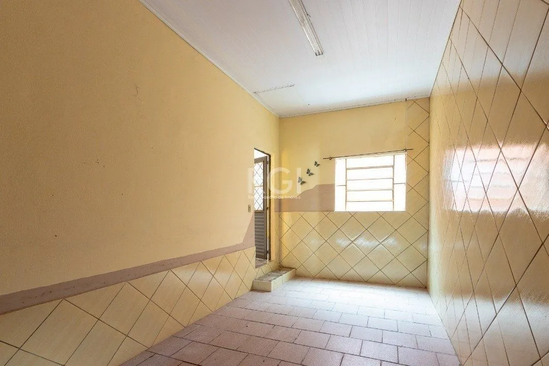 Imagem Casa para Venda - 50m², 2 dormitórios, 1 vaga - Cavalhada