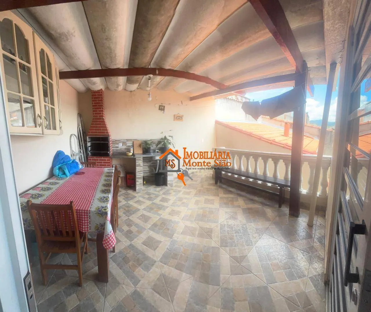 Foto do imóvel Sobrado com 3 dormitórios à venda, 180 m² por R$ 380.000 - Parque Santos Dumont - Guarulhos/SP