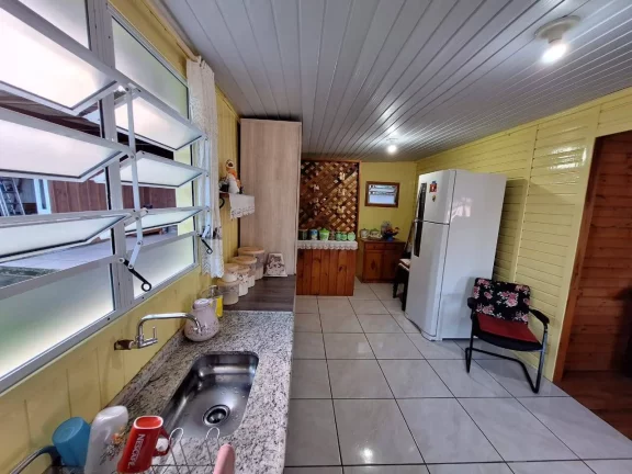 Imagem Lindo Chalé em Condomínio Fechado, Terreno com 457m², Morro Grande, Viamão.